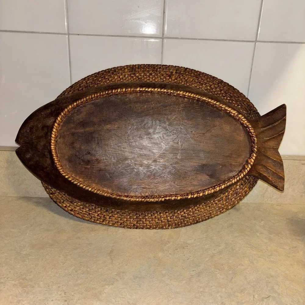 Vintage Indonesia Wood Wicker Oval Fish Shaped Decorative Fruit Basket 15